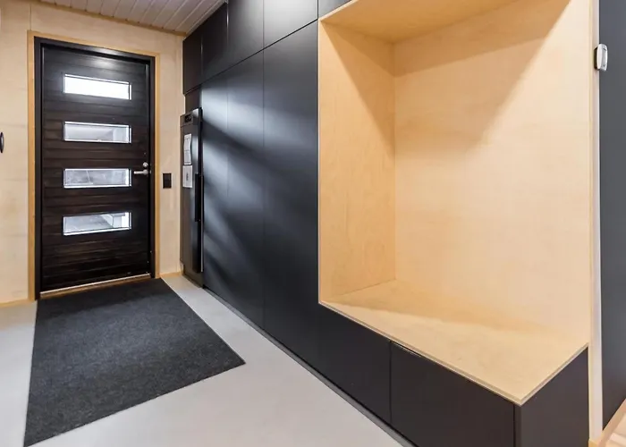 Plywood By Interhome